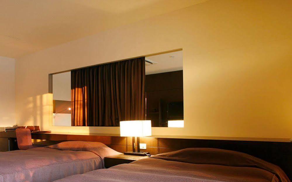 Hotel Ame No Hi To Yuyake-Adult Only à Chitose  Extérieur photo